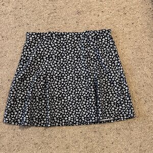 Abercrombie & Fitch Black and White Floral Mini Skirt